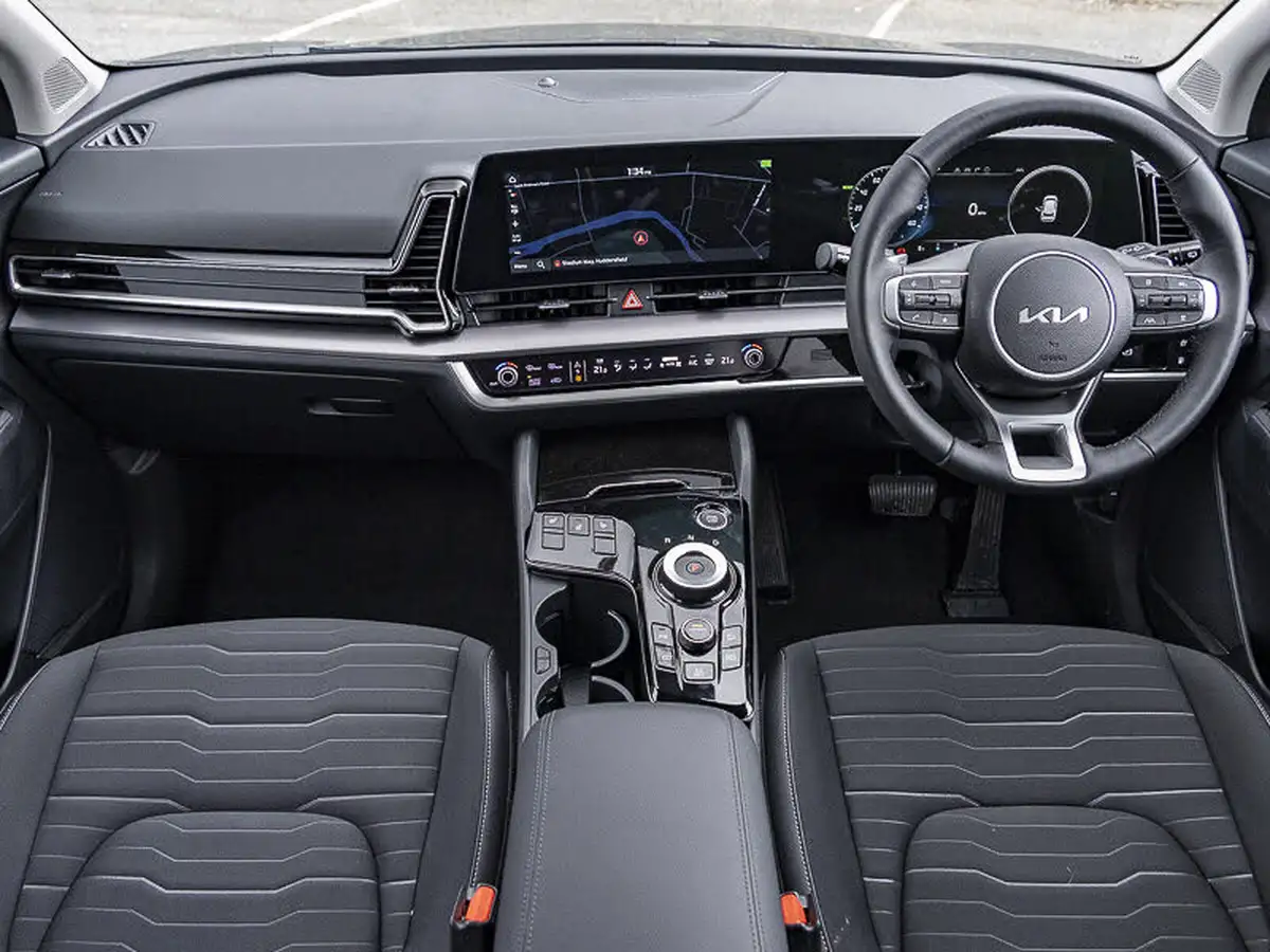 2024-kia-sportage-16-t-gdi-3-261bhp-awd-phev-auto-big-2