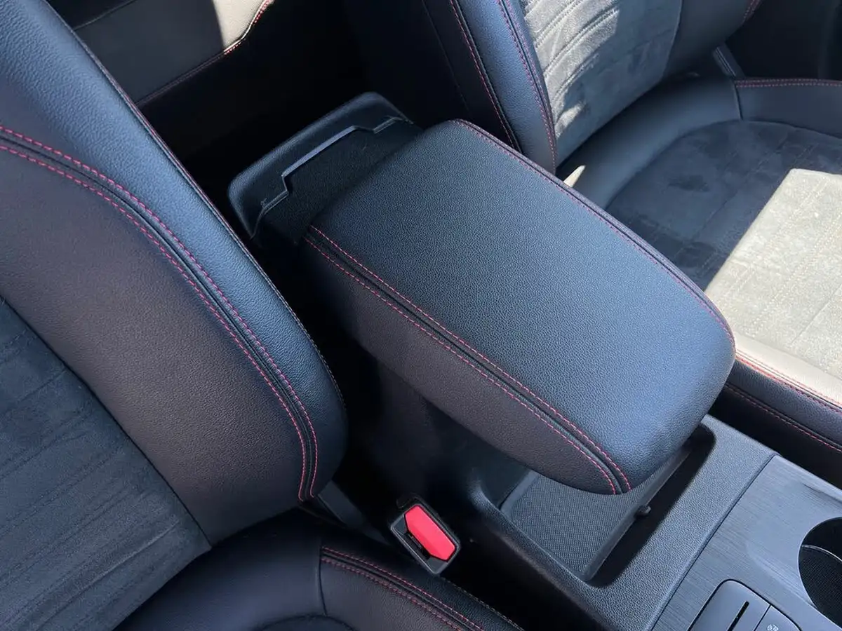2022-ford-kuga-25t-st-line-x-edition-225ps-phev-big-40