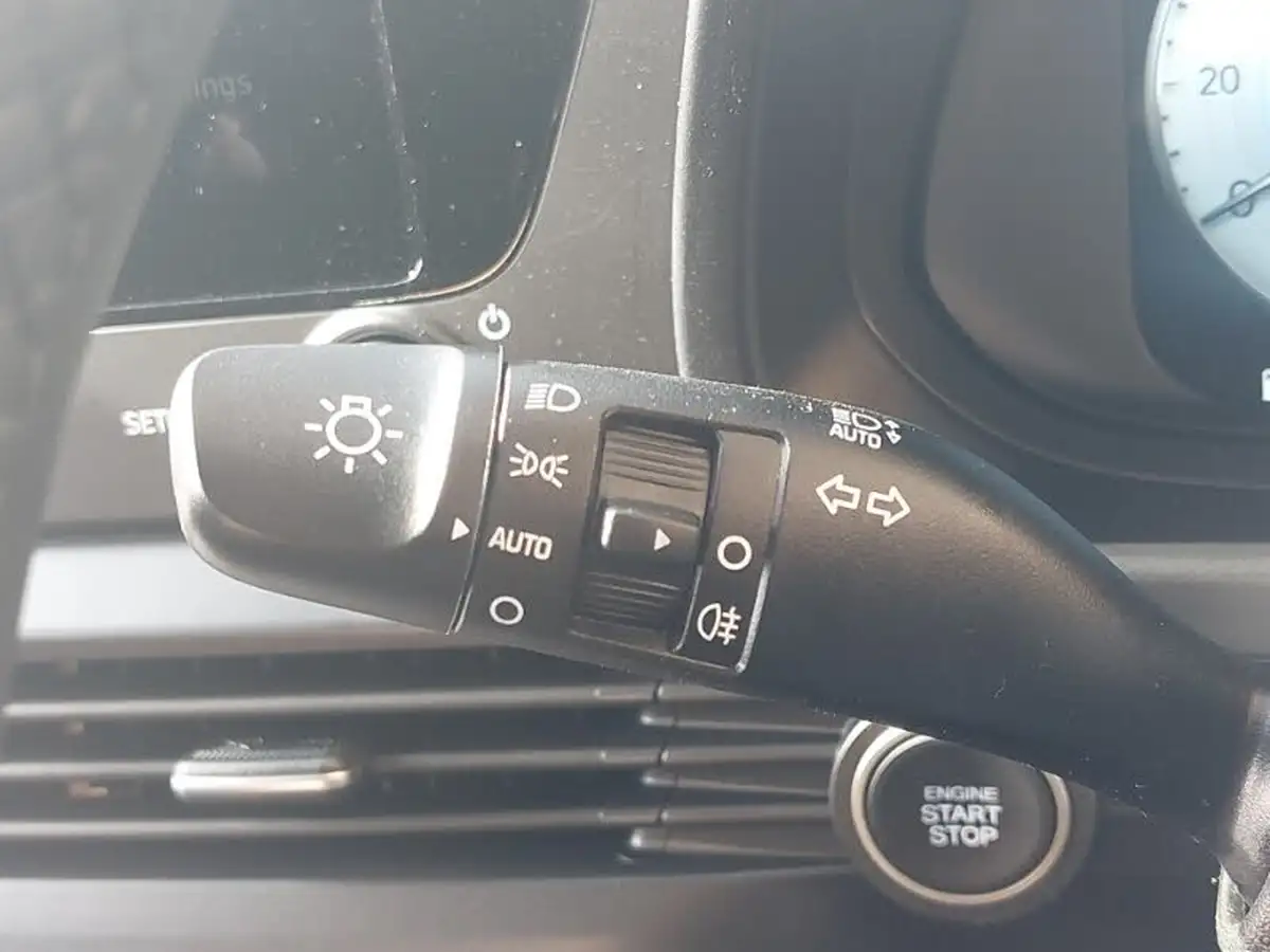 2025-hyundai-bayon-10-t-gdi-ultimate-100ps-7dct-big-17