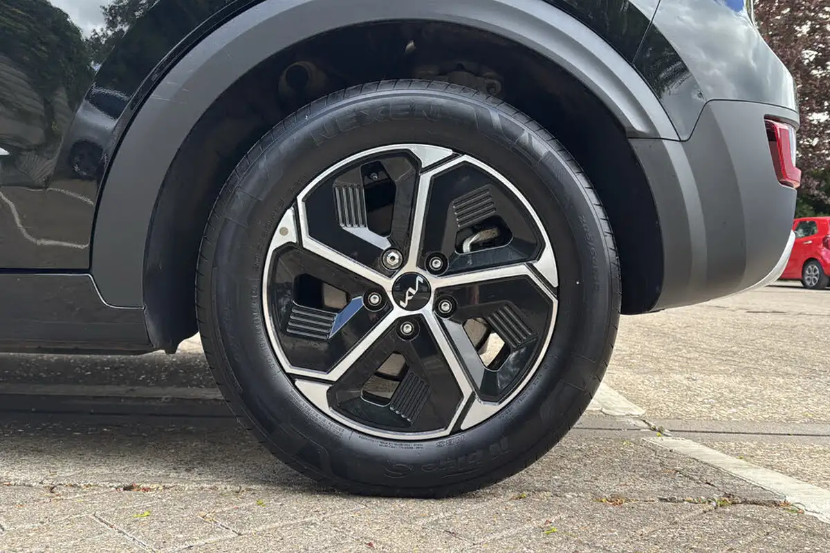 2023-kia-niro-16-gdi-139bhp-hev-132kwh-big-7