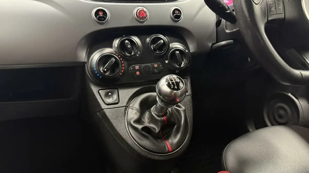 2015-fiat-500-12-s-big-23