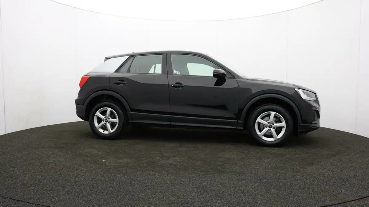 2022-audi-q2-10-30-tfsi-technik-big-41