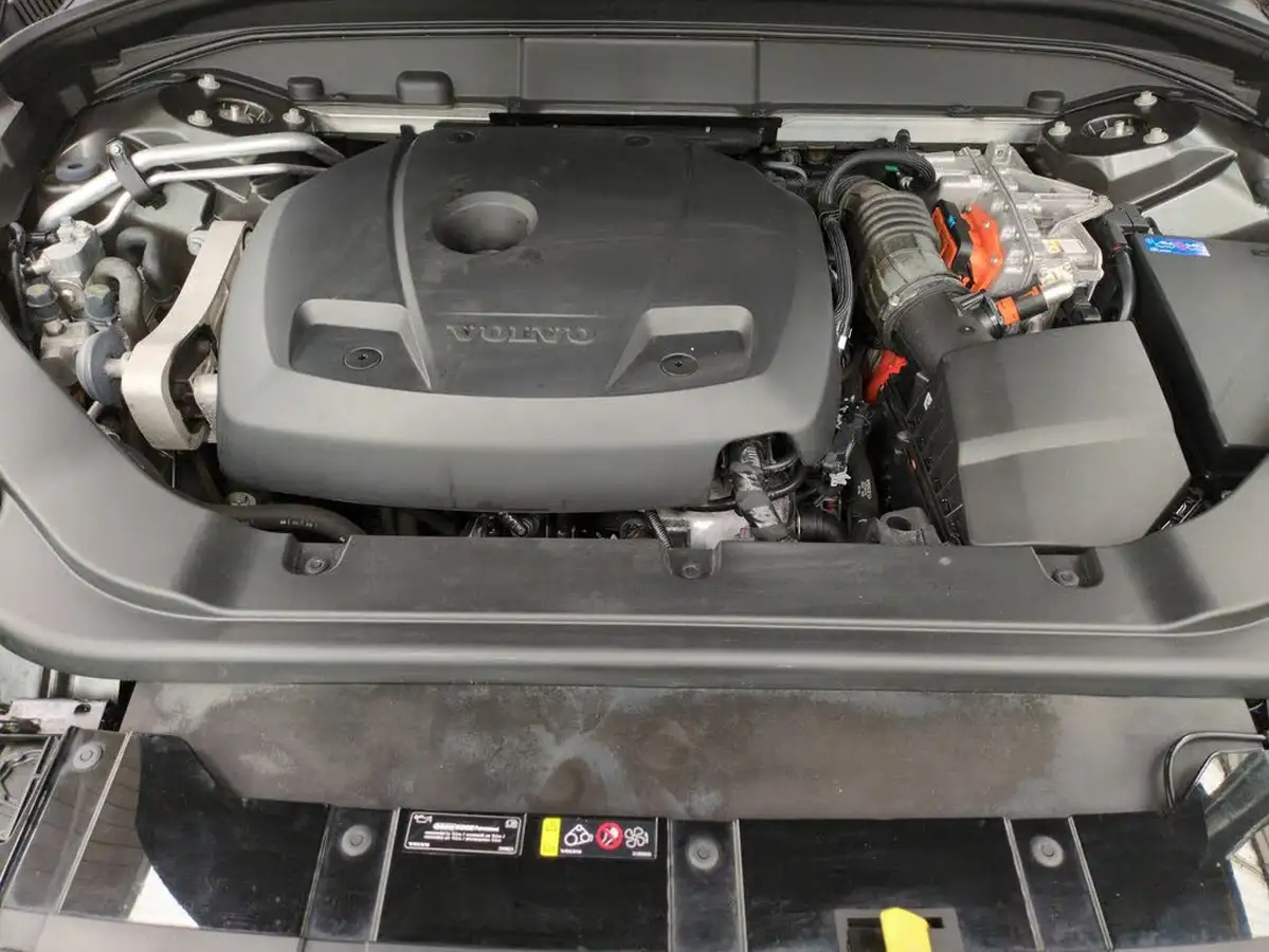 2020-volvo-xc60-20-t8-r-design-pro-big-45