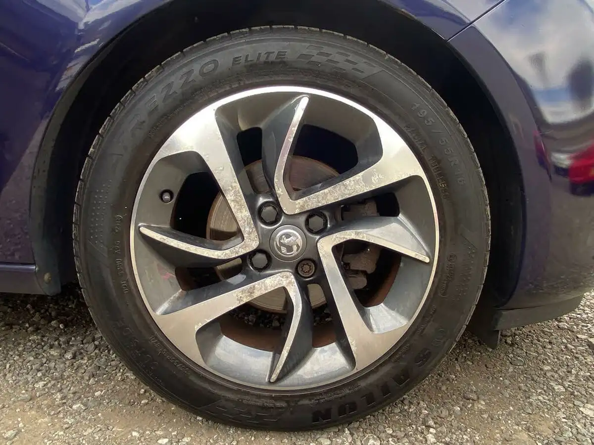 2014-vauxhall-adam-12-jam-big-23