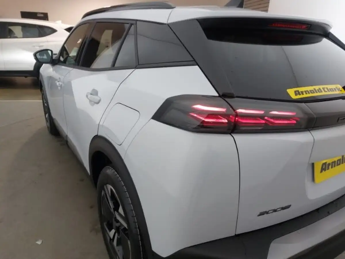 2024-peugeot-2008-suv-12-puretech-allure-130ps-eat8-big-13