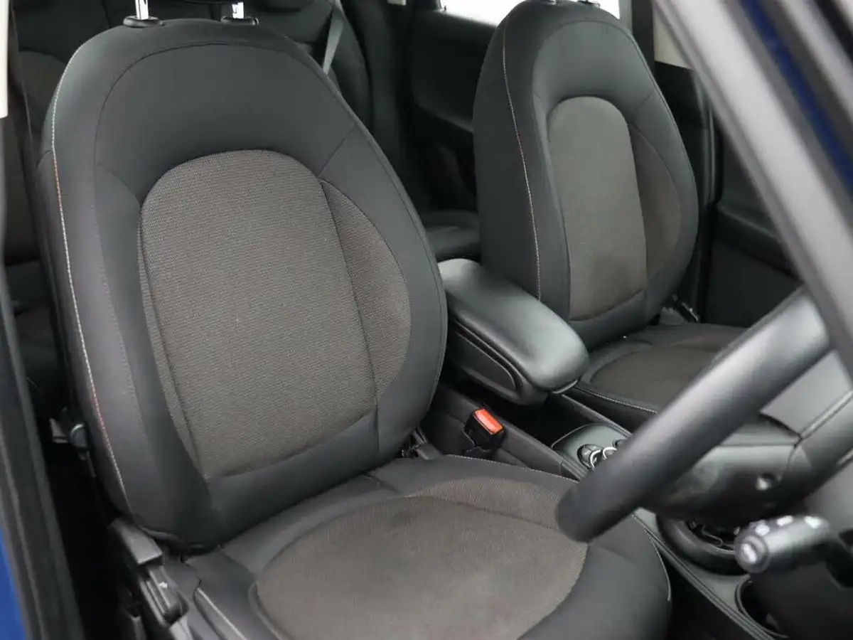 2020-mini-countryman-15-cooper-classic-comfort-big-8