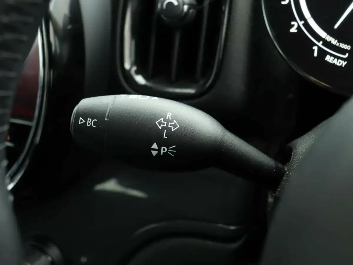 2020-mini-countryman-15-cooper-classic-comfort-big-36