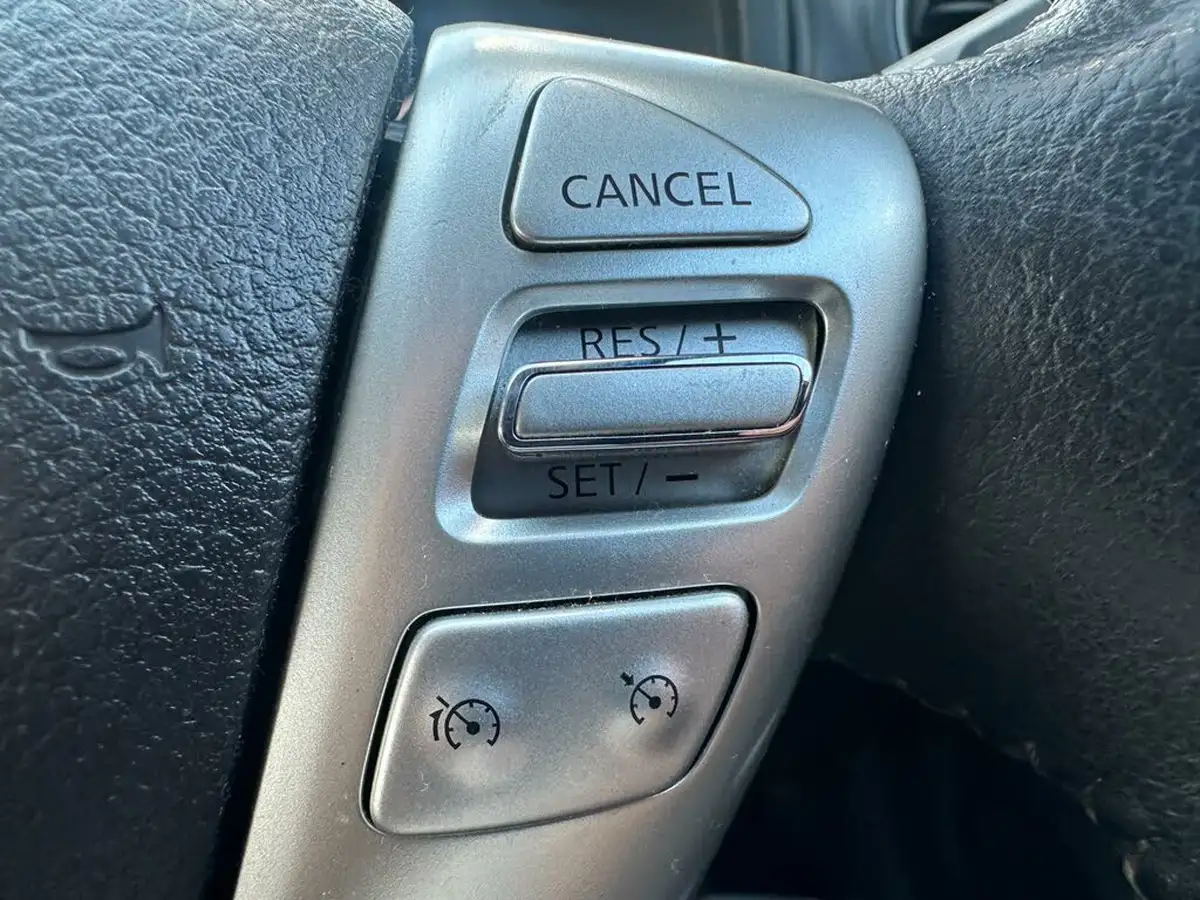 2014-nissan-note-15dci-tekna-style-pack-big-44