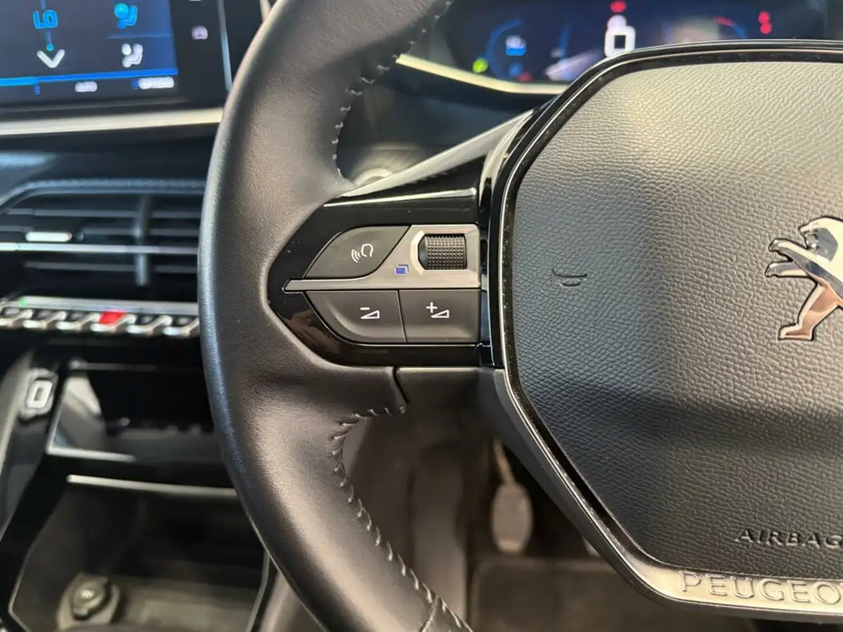 2021-peugeot-2008-suv-12-puretech-allure-130bhp-big-26