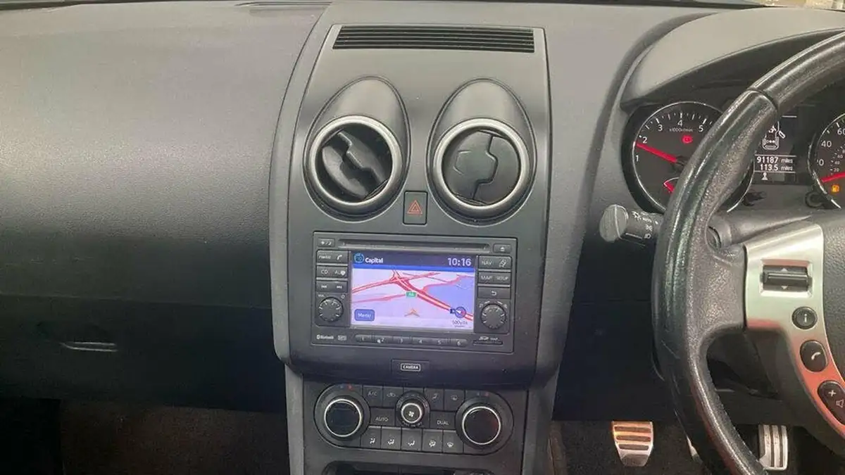 2013-nissan-qashqai-16-360-big-13