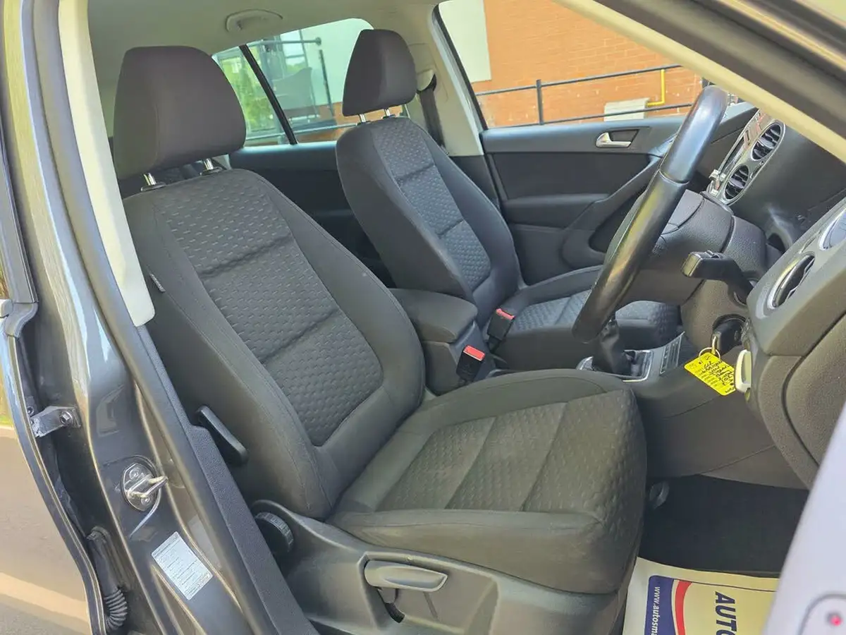 2011-volkswagen-tiguan-20td-match-140ps-big-22