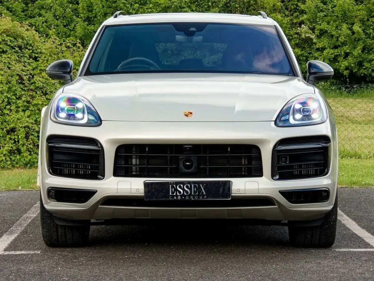 2023-porsche-cayenne-30-v6-e-hybrid-462ps-station-wagon-big-2