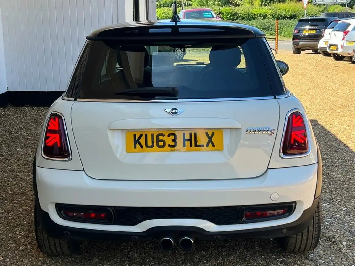 2013-mini-cooper-16-cooper-s-184bhp-sport-chili-hatchback-3d-big-7