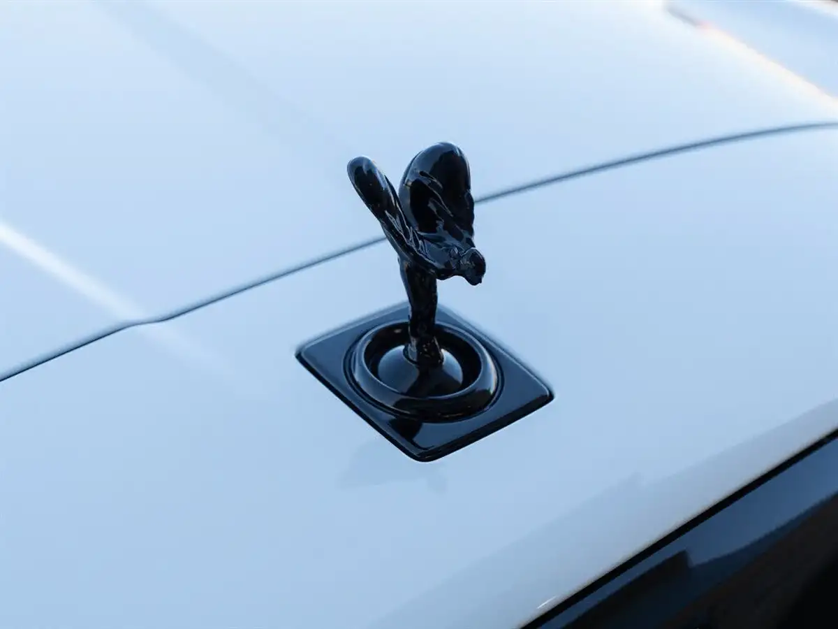 2023-rolls-royce-cullinan-675-big-32