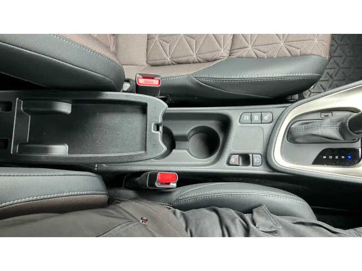 2024-toyota-yaris-cross-15-vvt-i-excel-awd-i-big-52
