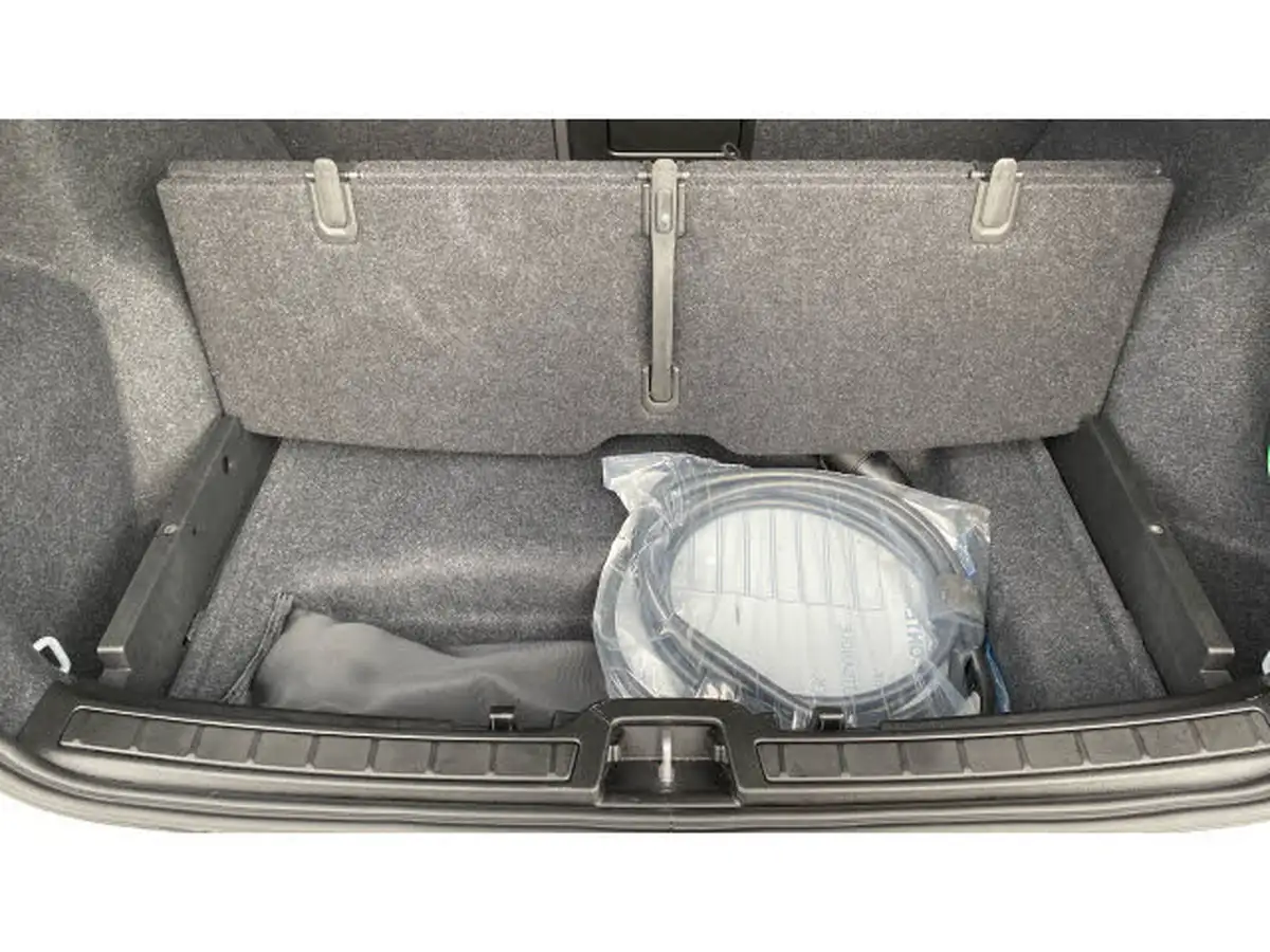 2022-volvo-xc40-e-recharge-pro-big-40