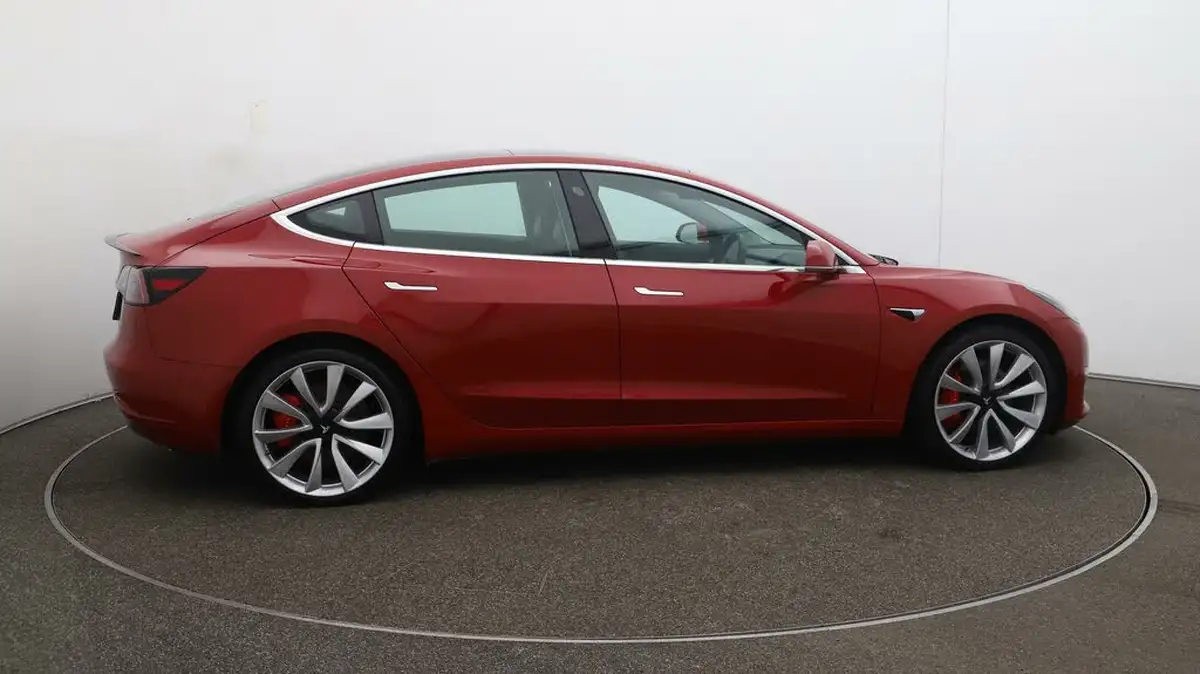 2019-tesla-model-3-e-4x4-performance-pack-big-8