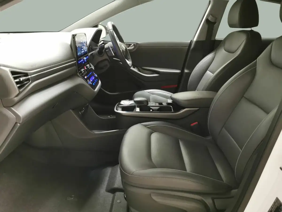 2021-hyundai-ioniq-e-premium-se-electric-100kw-big-3