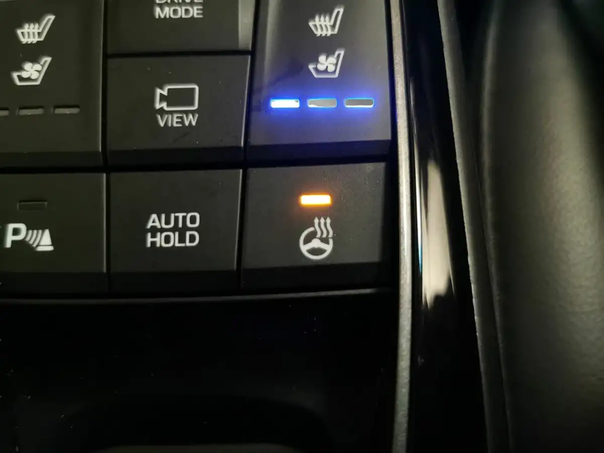 2021-hyundai-ioniq-e-premium-se-electric-100kw-big-27