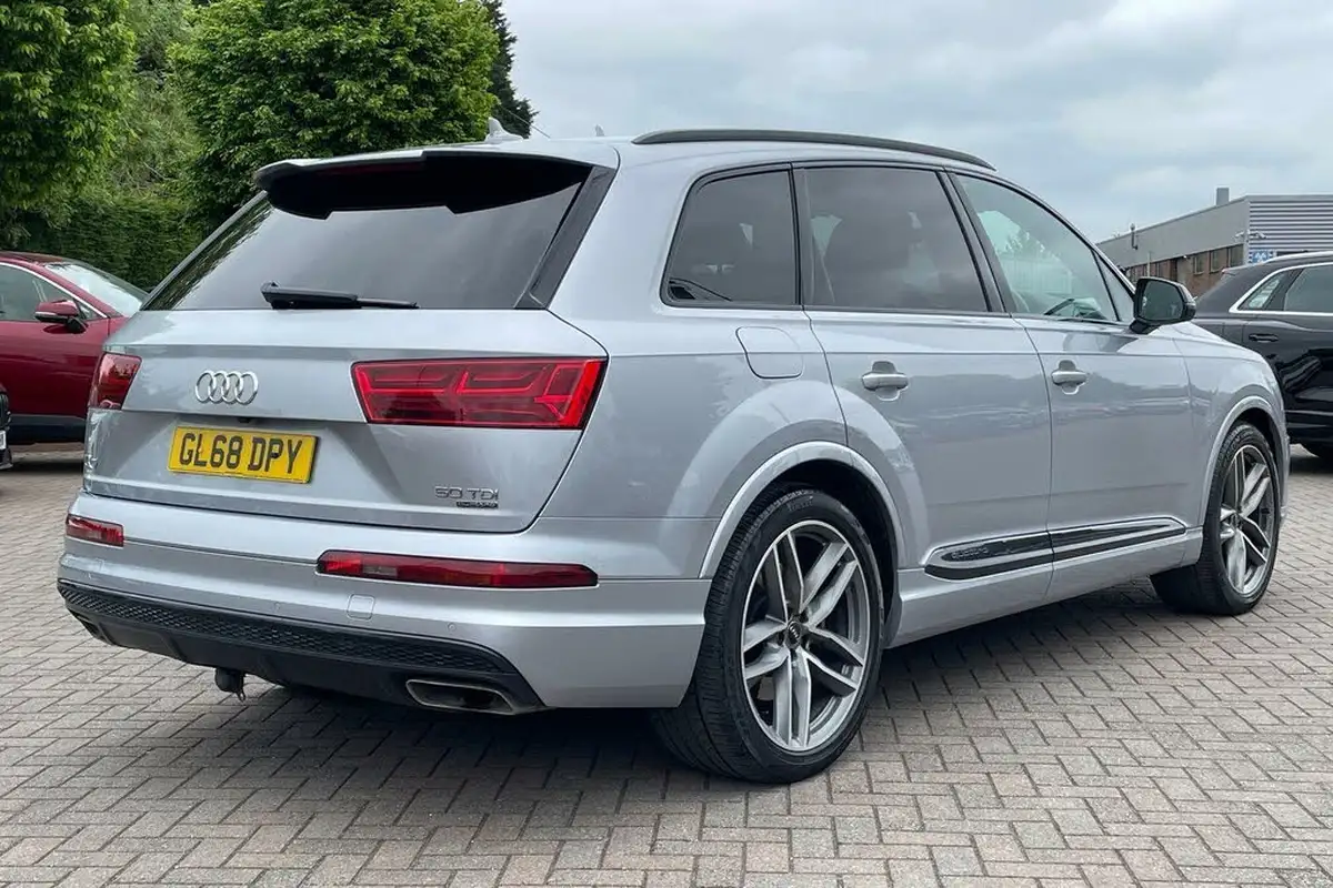 2018-audi-q7-30-50-tdi-s-line-big-3