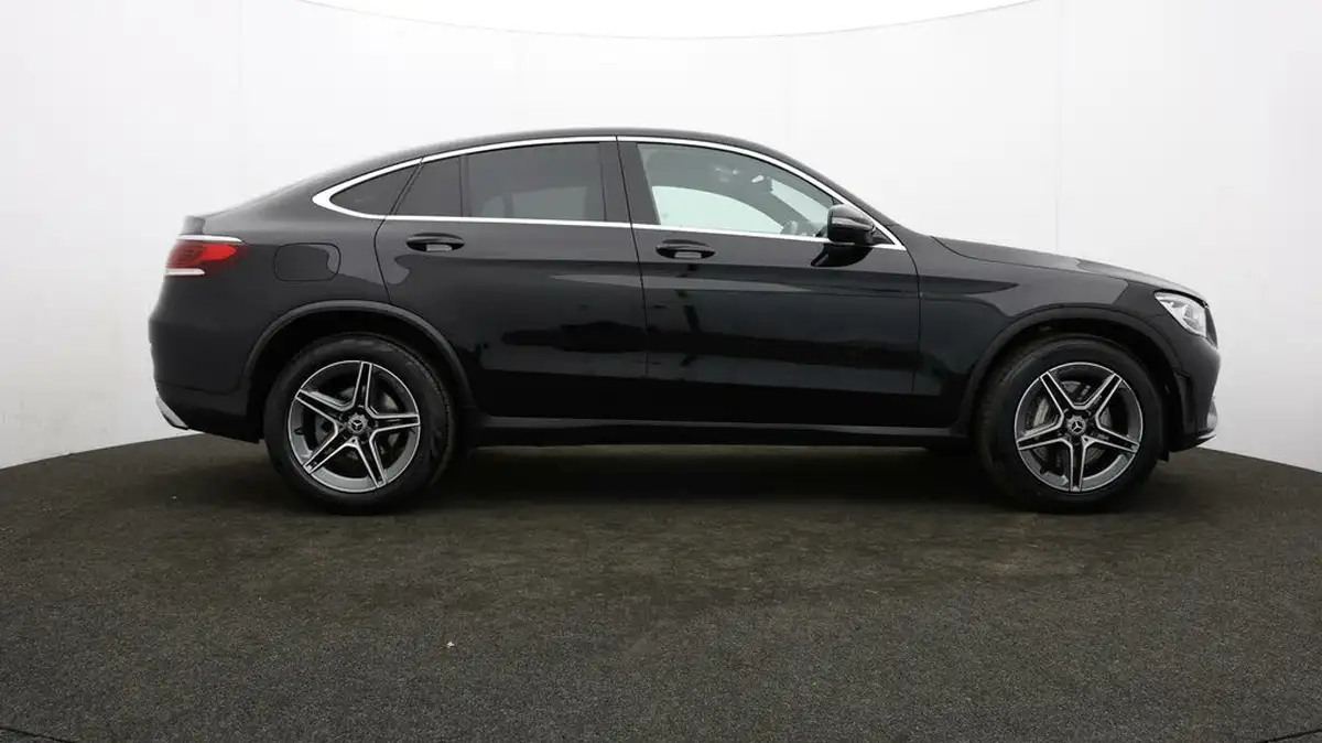 2021-mercedes-benz-glc-class-20-glc300-amg-line-258ps-coupe-4d-big-37