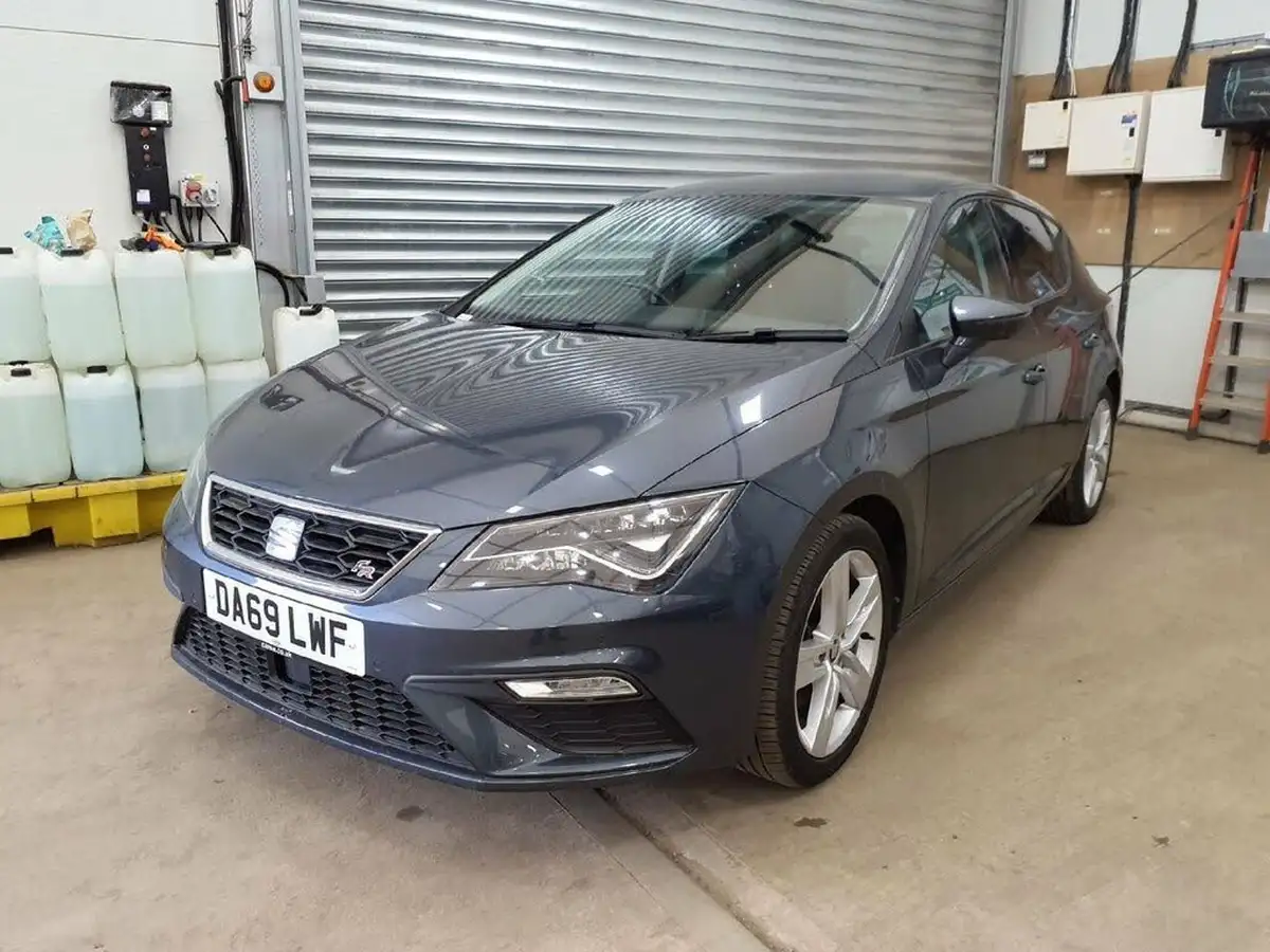 2019-seat-leon-15-tsi-evo-fr-black-edition-150ps-hatchback-big-0