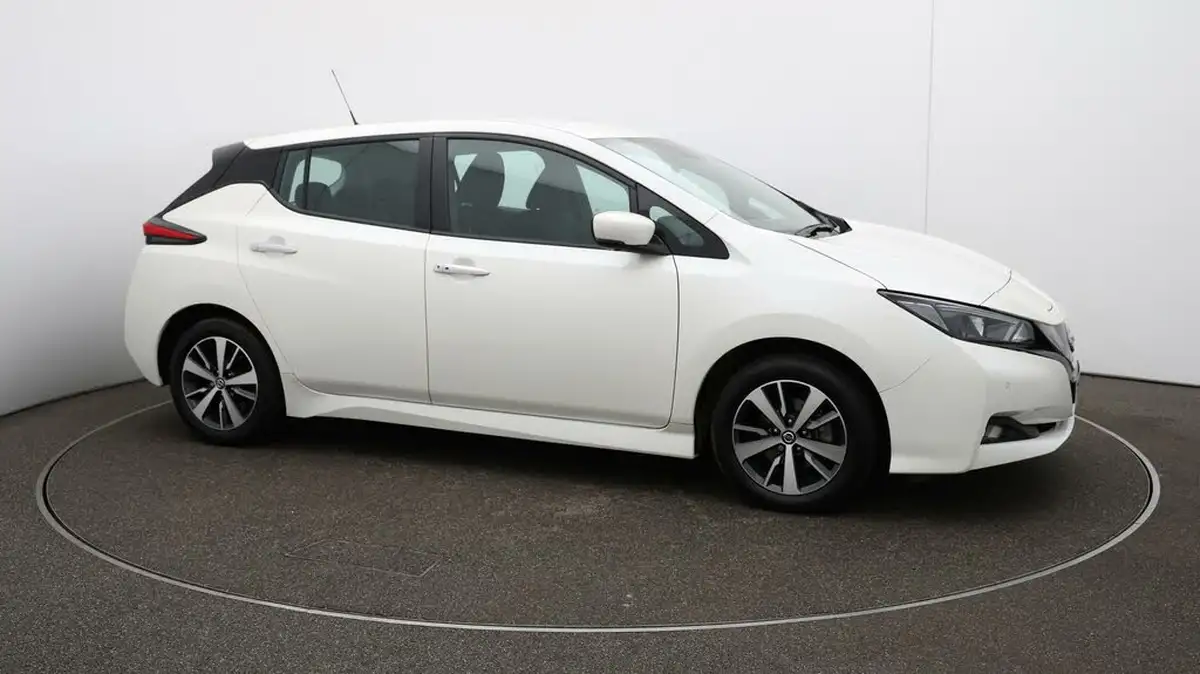 2021-nissan-leaf-e-acenta-big-44