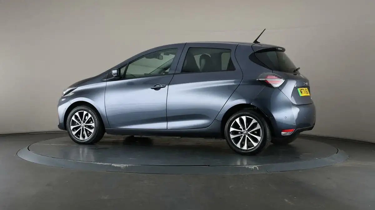 2021-renault-zoe-e-gt-line-big-75