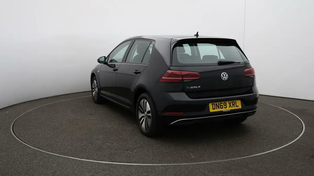 2019-volkswagen-golf-e-e-golf-big-61