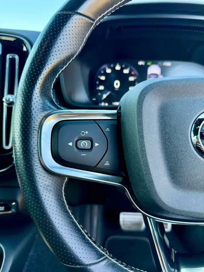 2020-volvo-xc40-15-t5-r-design-plug-in-hybrid-big-18