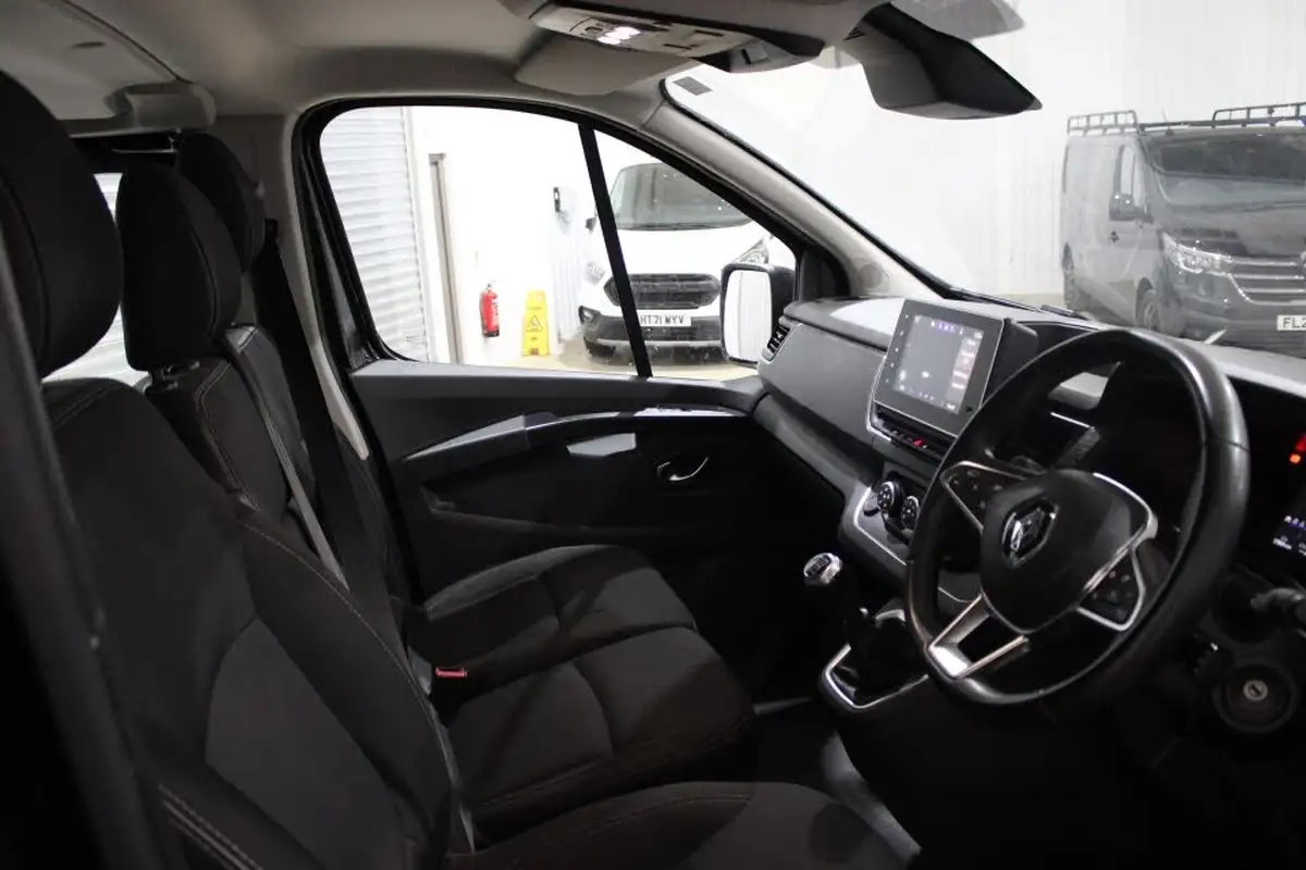 2023-renault-trafic-20dci-ll30-150-extra-eu6d-crew-big-11