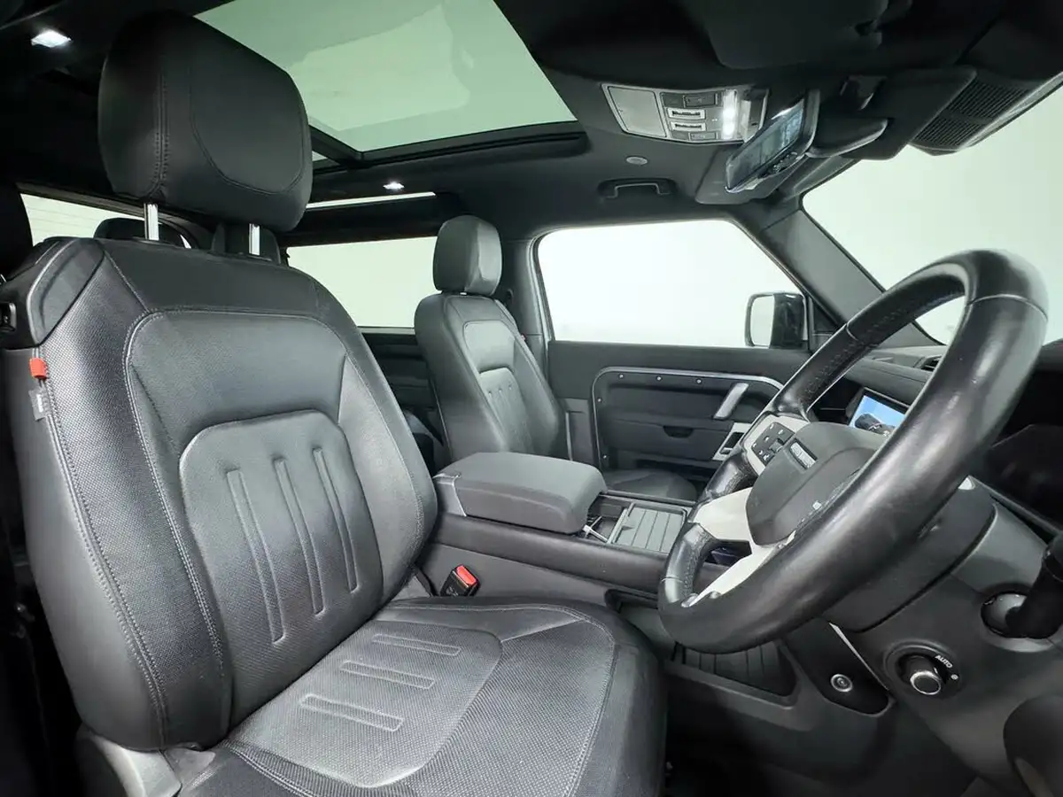 2021-land-rover-90-defender-20-p300-x-dynamic-se-big-32