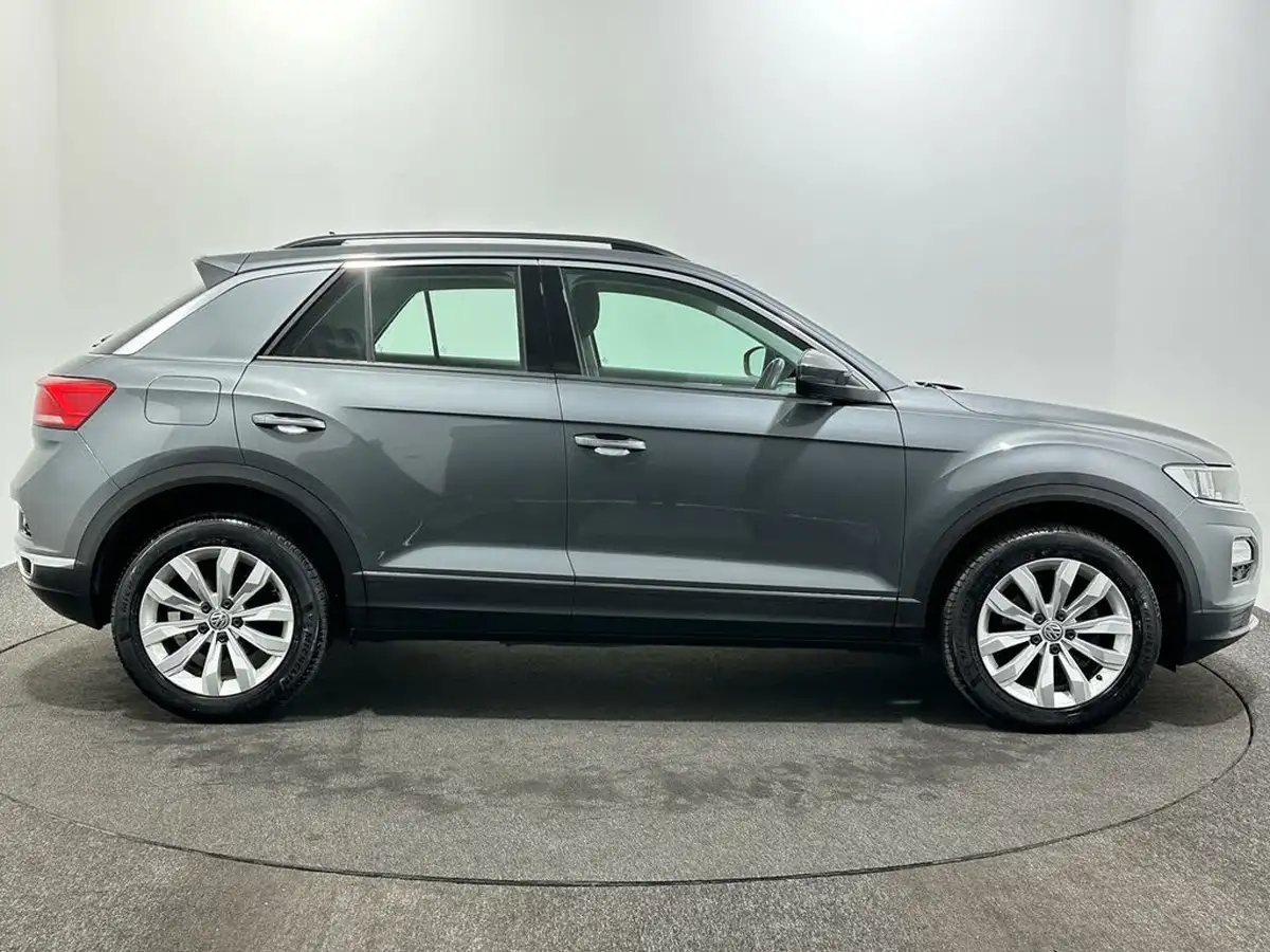 2020-volkswagen-t-roc-15-tsi-se-dsg-big-8