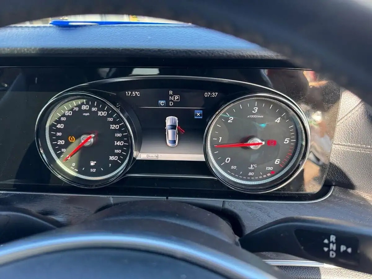 2018-mercedes-benz-e-class-20d-e220d-amg-line-premium-plusss-coupe-2d-big-8