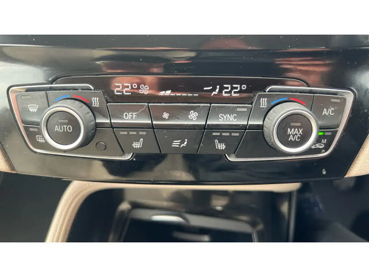 2021-bmw-x1-15-sdrive18i-xline-big-25