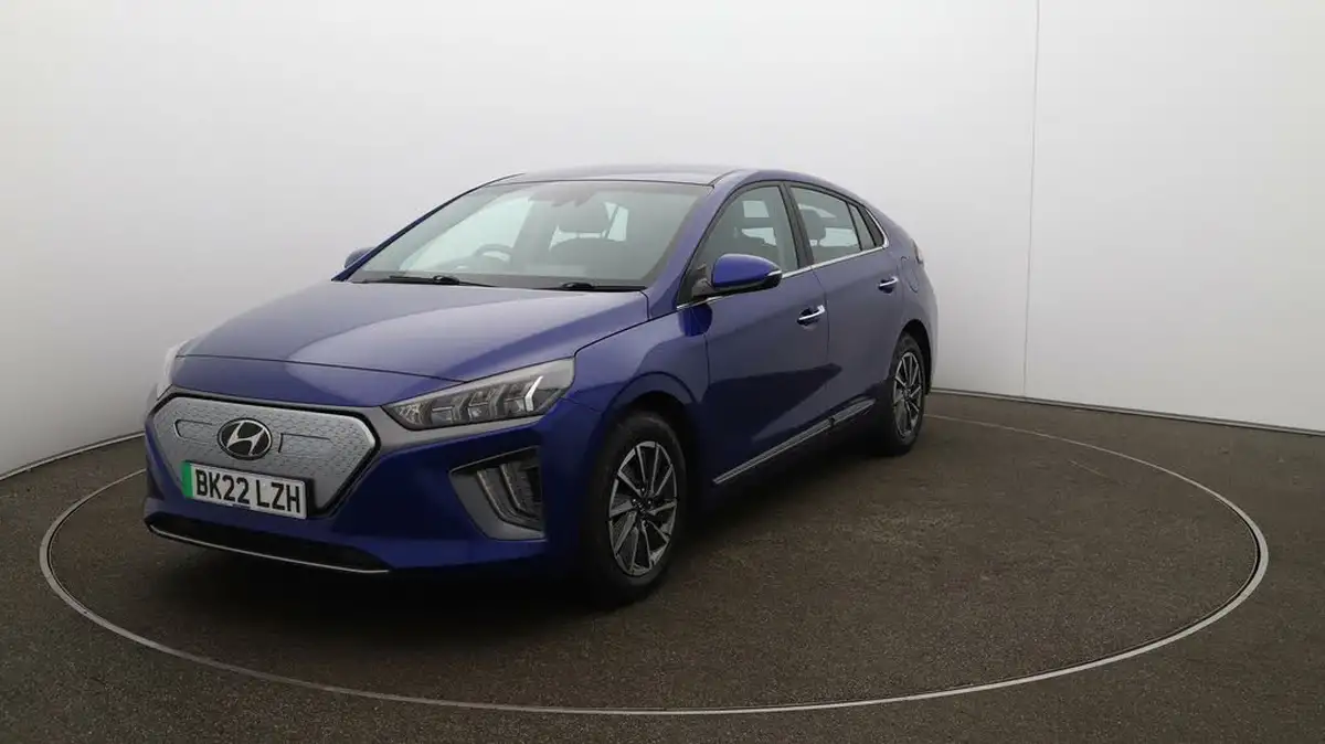2022-hyundai-ioniq-e-premium-electric-big-35