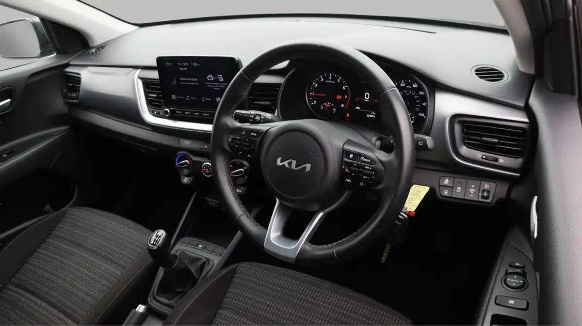 2021-kia-stonic-10-t-gdi-2-99bhp-big-9