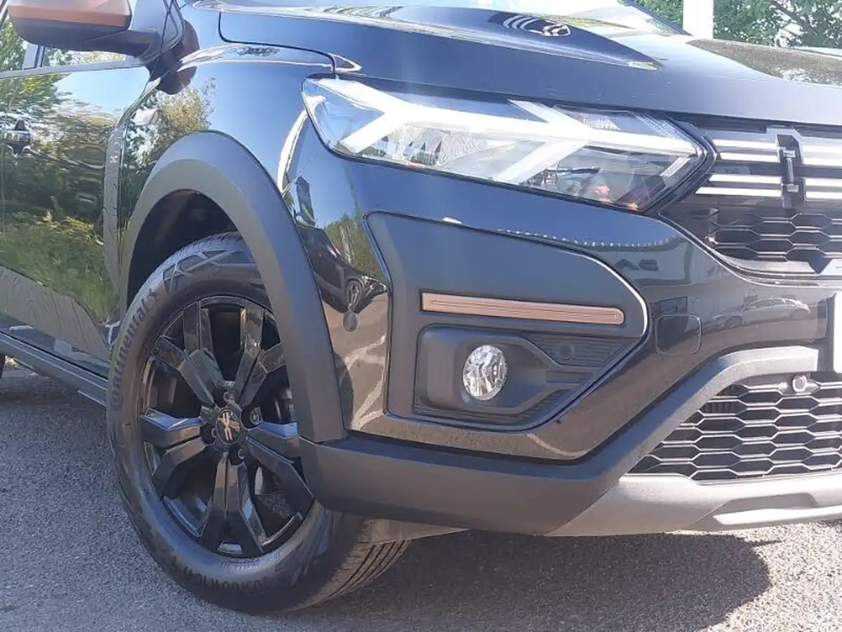 2024-dacia-sandero-stepway-10-tce-extreme-90bhp-big-8