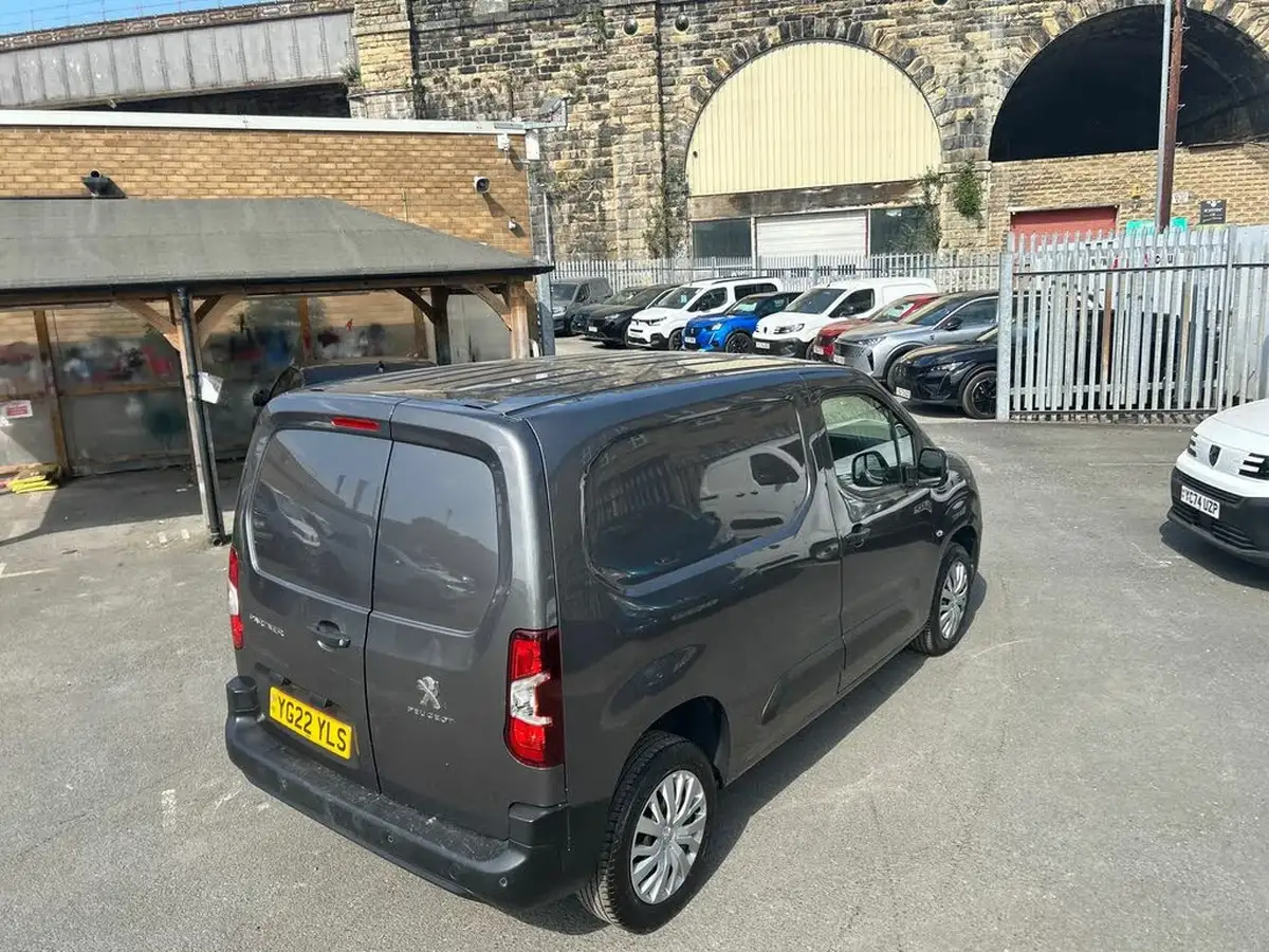 2022-peugeot-partner-15-bluehdi-1000-professional-premium-100pseu6d-big-24