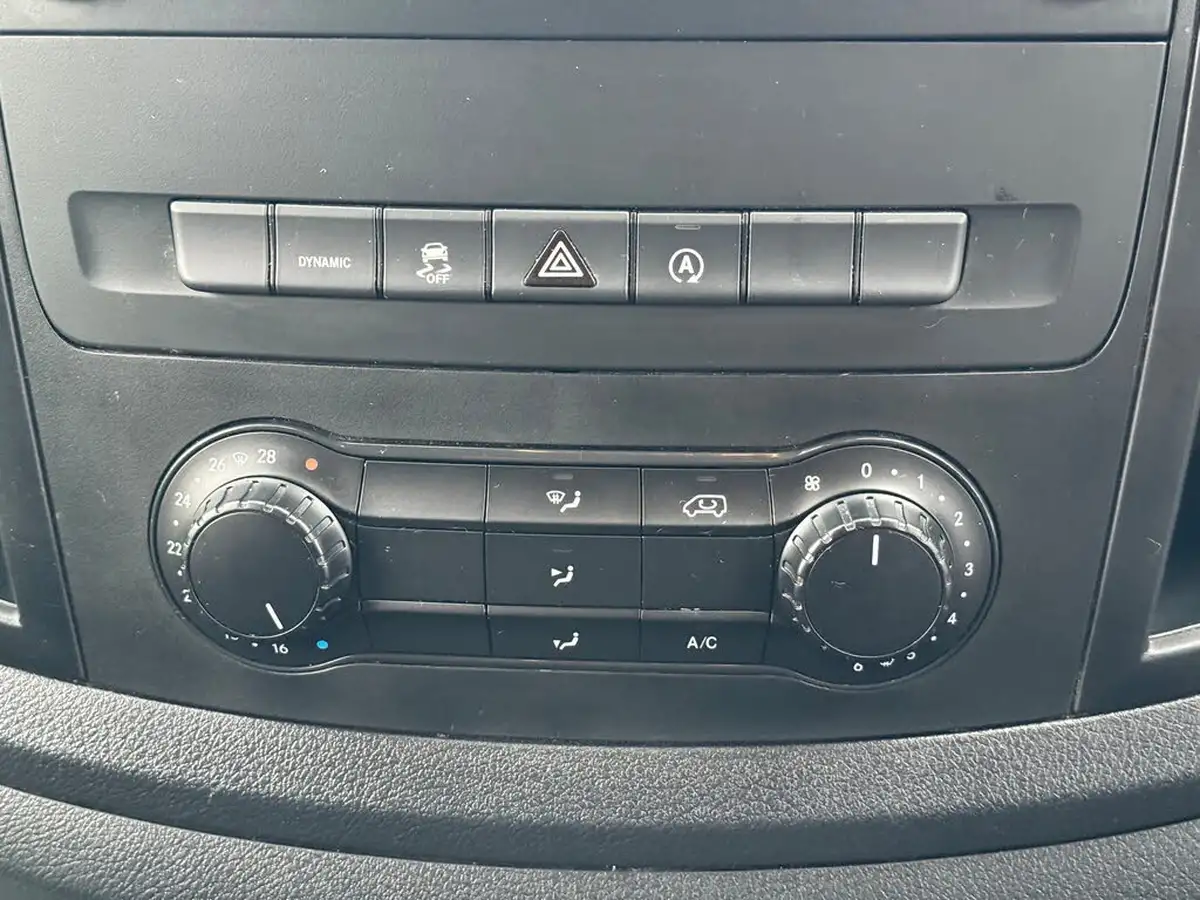 2021-mercedes-benz-vito-20cdi-114-progressive-l2-134bhpeu6dt-panel-1749cc-9g-tronic-big-20