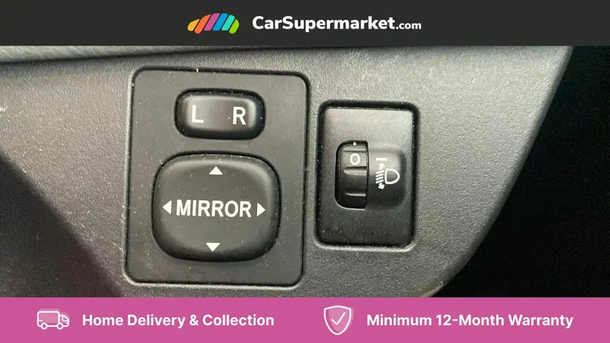 2019-toyota-yaris-15-vvt-i-icon-tech-111bhp-1496cc-big-23