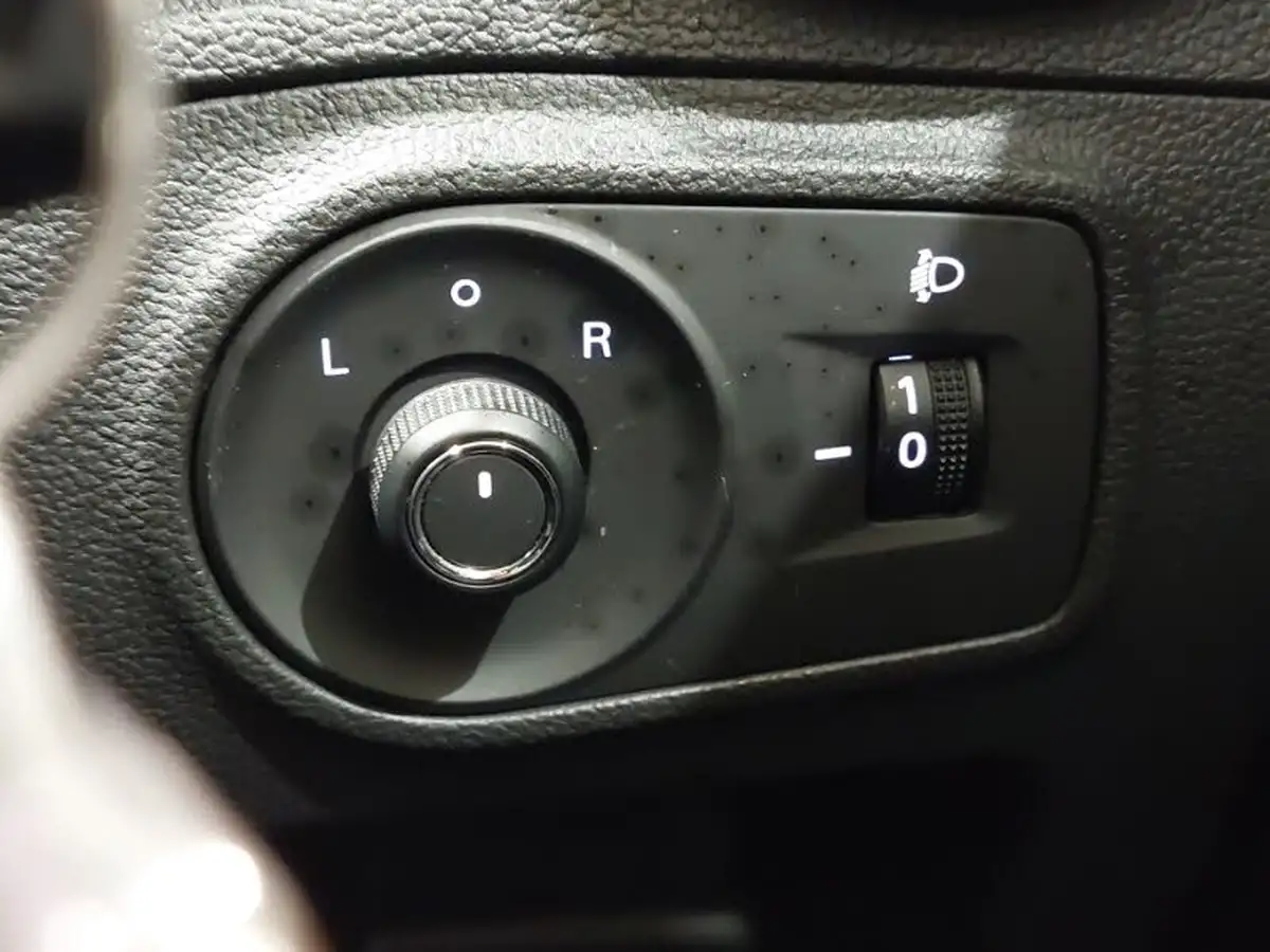 2023-mg-mg3-15-vti-tech-exclusive-nav-big-15