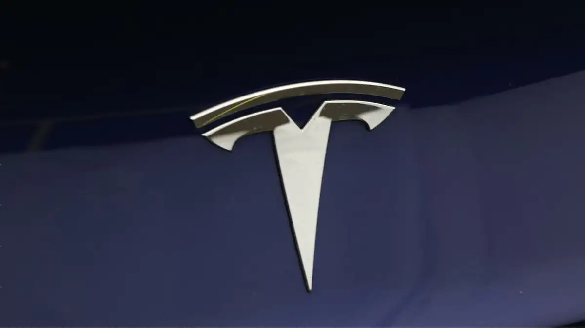 2021-tesla-model-3-e-long-range-awd-big-19