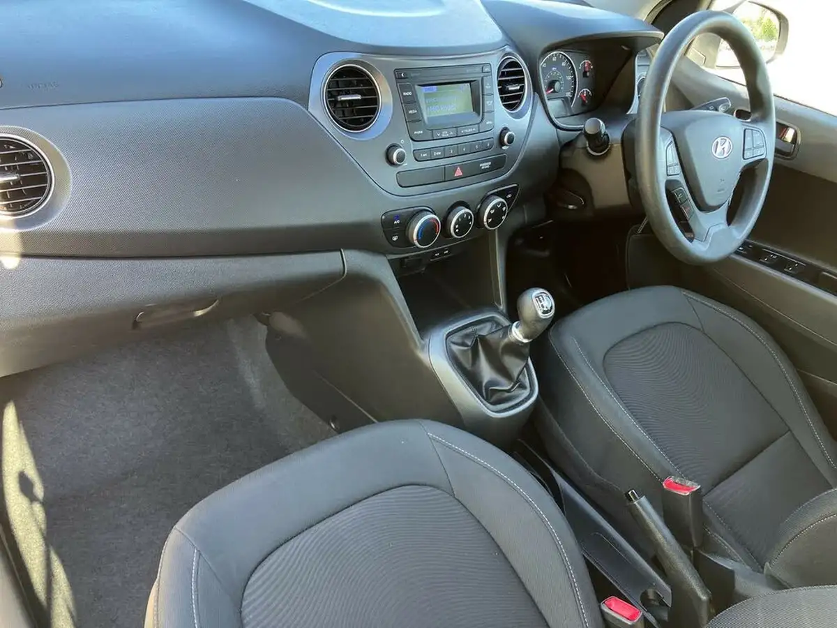 2018-hyundai-i10-10-se-66ps-big-6