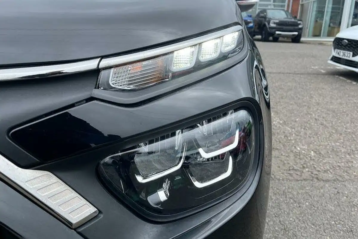 2021-citroen-c3-12-puretech-flair-83ps-big-21
