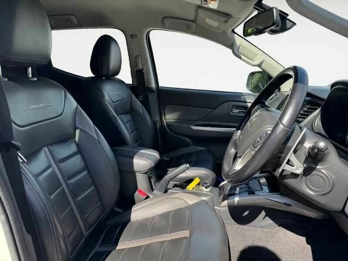 2019-mitsubishi-l200-24di-d-barbarian-eu6b-auto-big-3