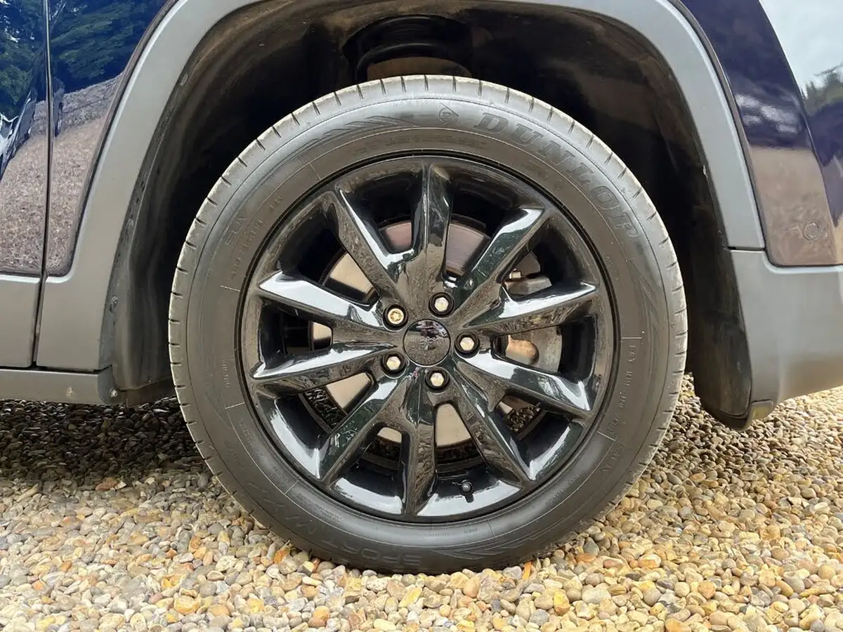 2017-jeep-cherokee-22multijet-ii-limited-ss-big-28