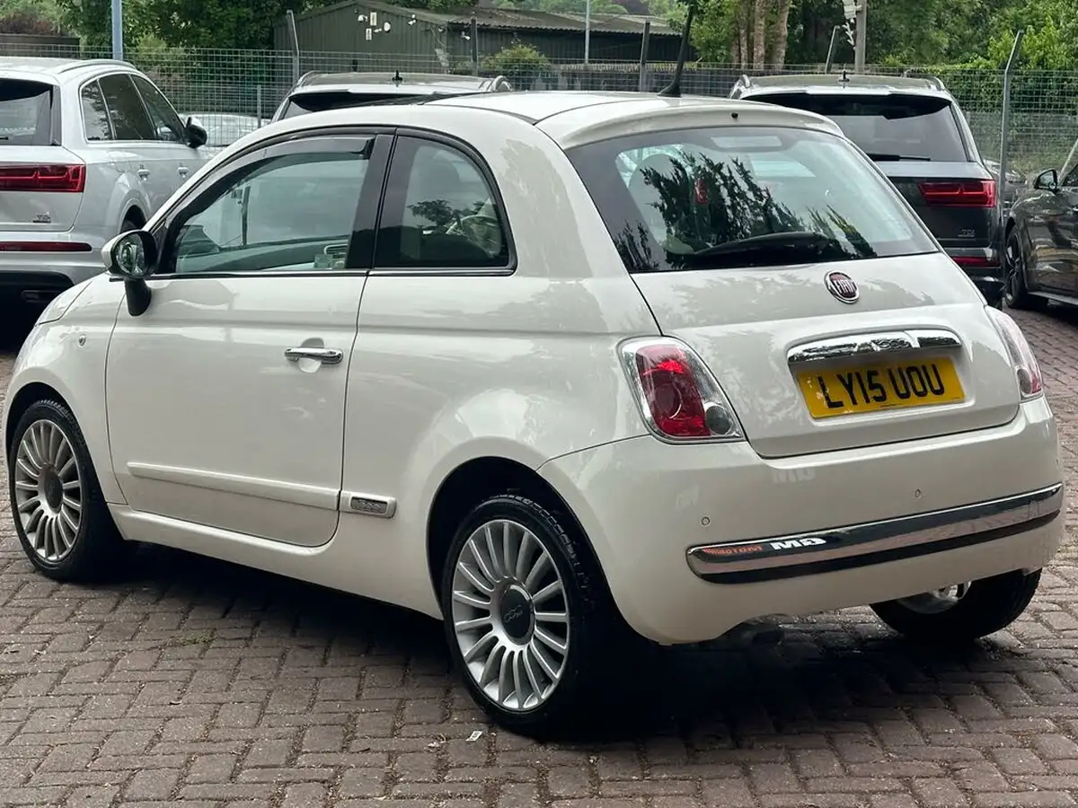 2015-fiat-500-09-lounge-85bhp-twinair-ss-big-5
