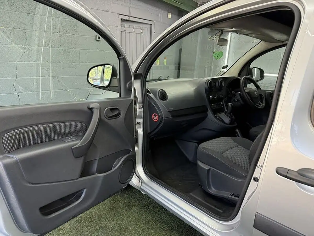 2017-mercedes-benz-citan-15-cdi-109-15cdi-extra-long-blue-f-traveliner-7-seats-big-35