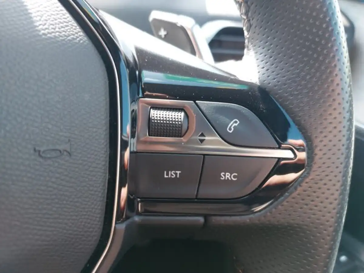 2021-peugeot-3008-suv-12-puretech-gt-premium-big-12